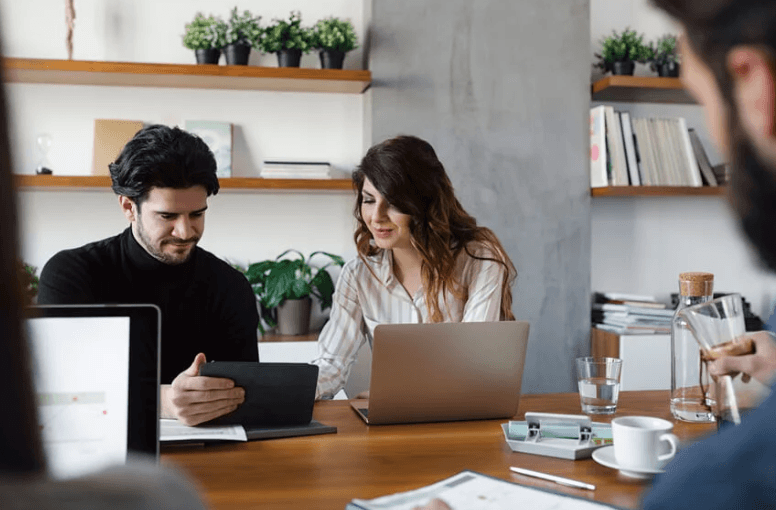 5 Steps to Balancing Business Acumen and Creative Vision